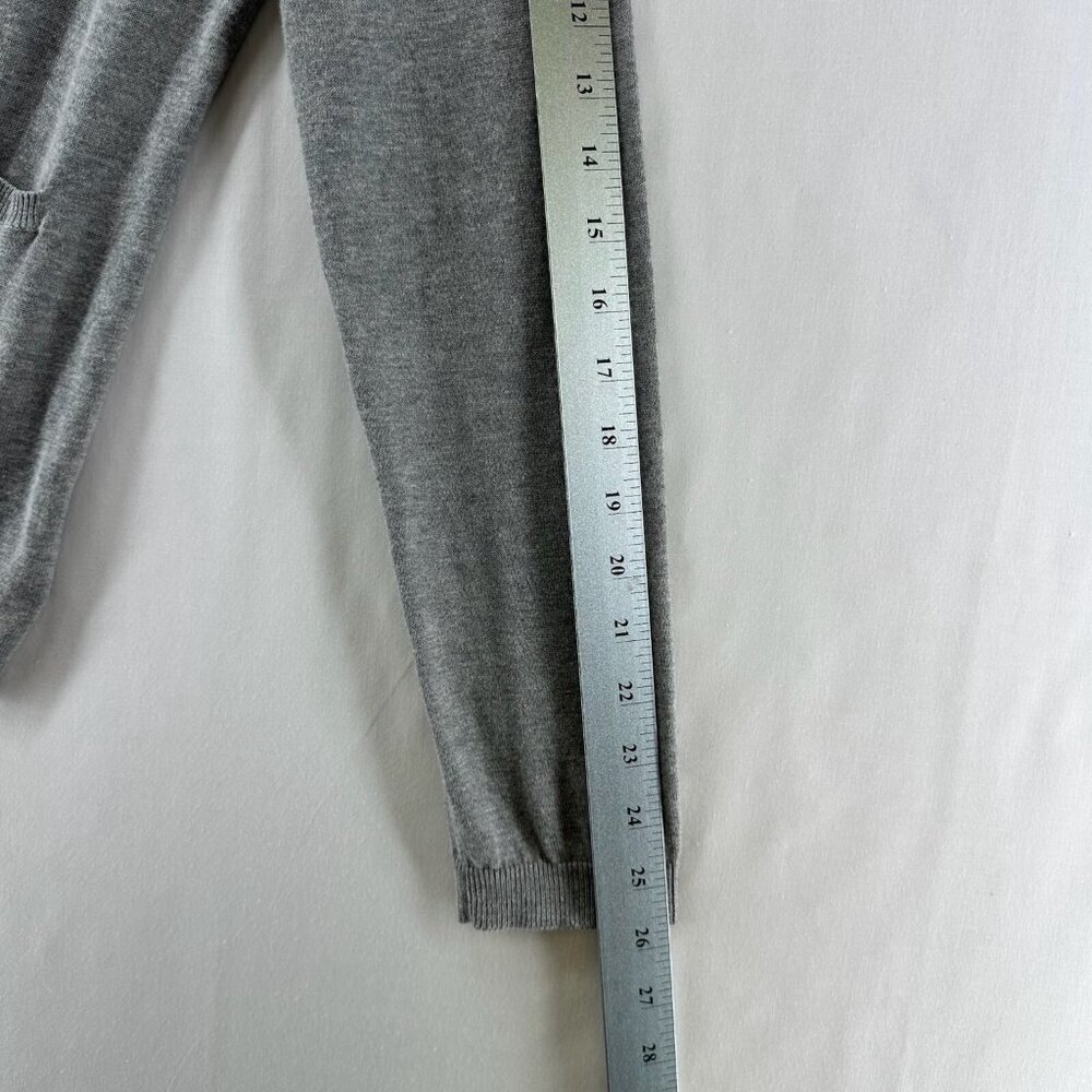 Talbots Cardigan Sweater Womens L Button Up V-Neck Ruffle Placket 4-Pocket Gray - Picture 8 of 12